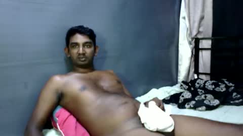 rayvienn online show from May 4, 4:42 pm