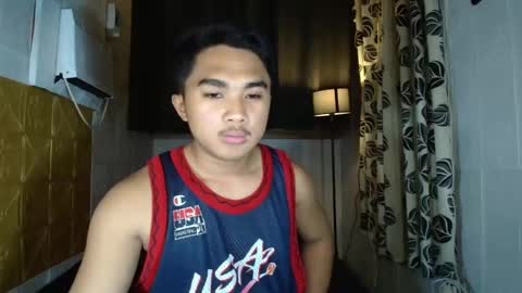 Adrianne online show from December 5, 6:32 am