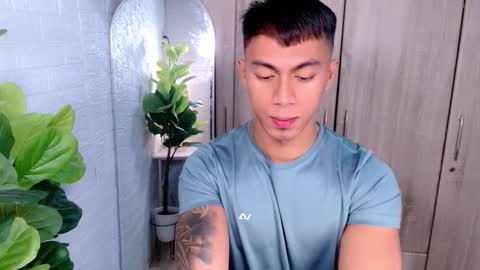 Snapshot of pinoymilker chatting on October 29, 6:16 am ethan online show from October 29, 6:16 am