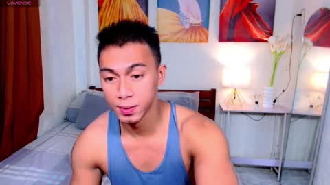 Snapshot of pinoymilker chatting on December 27, 1:22 am ethan online show from December 27, 1:22 am
