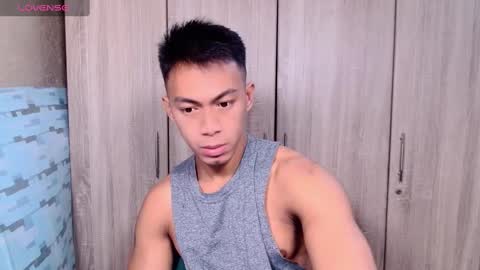 Snapshot of pinoymilker chatting on February 25, 8:19 pm ethan online show from February 25, 8:19 pm