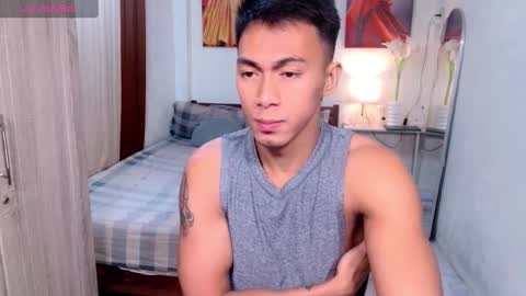 Snapshot of pinoymilker chatting on March 5, 2:36 am ethan online show from March 5, 2:36 am