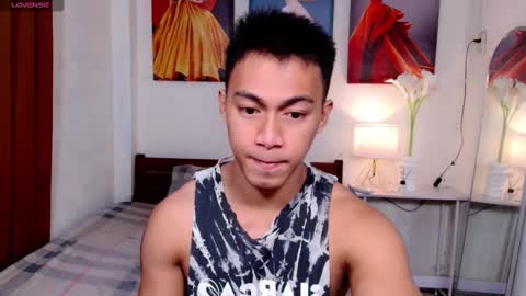 Snapshot of pinoymilker chatting on January 11, 3:34 am ethan online show from January 11, 3:34 am