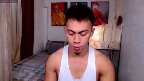 Snapshot of pinoymilker chatting on January 25, 3:09 am ethan online show from January 25, 3:09 am