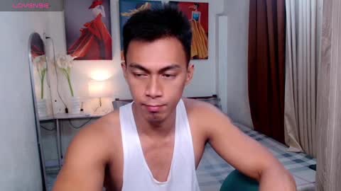 Snapshot of pinoymilker chatting on February 21, 5:42 pm ethan online show from February 21, 5:42 pm