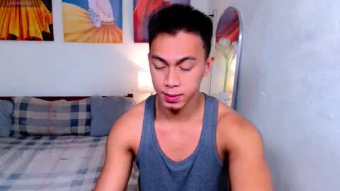 Snapshot of pinoymilker chatting on December 10, 10:05 pm ethan online show from December 10, 10:05 pm