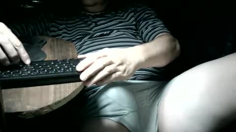 Snapshot of piovesanes chatting on December 18, 1:05 am piovesanes online show from December 18, 1:05 am