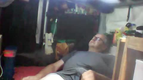 Snapshot of piovesanes chatting on January 24, 1:35 am piovesanes online show from January 24, 1:35 am
