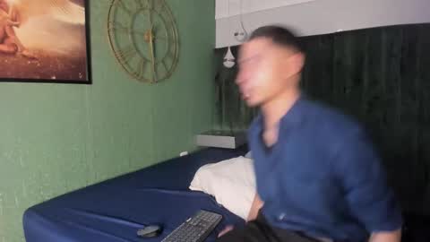 piperrcry online show from October 31, 1:40 am