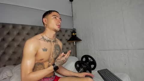 piperrcry online show from November 3, 3:54 am