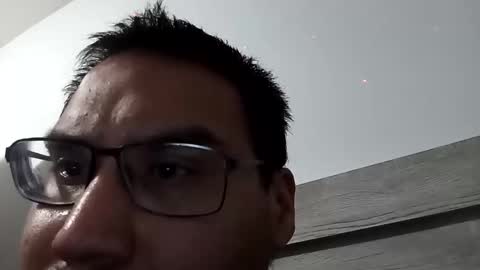 pirahna1012 online show from March 25, 7:45 am