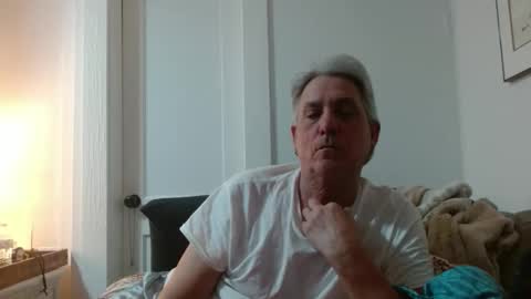 pirate334 online show from May 1, 3:32 am