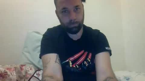 Snapshot of pistolerooxxx chatting on October 20, 1:59 pm pistolerooxxx online show from October 20, 1:59 pm