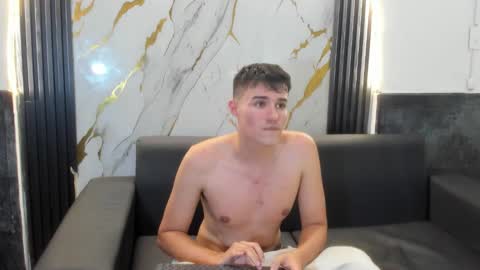 pixelboy_ online show from February 5, 12:17 am