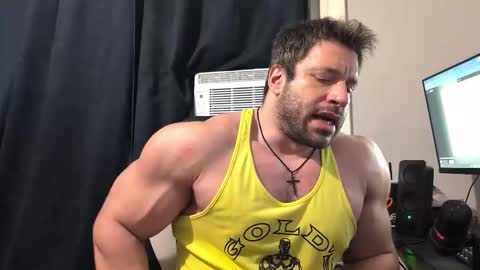 pizza_biceps online show from February 13, 5:13 am