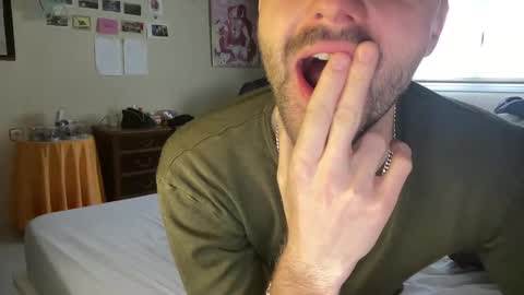 Snapshot of placebo14 chatting on December 29, 12:45 pm placebo14 online show from December 29, 12:45 pm