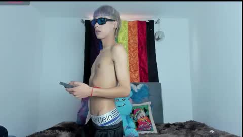 Snapshot of playboy_bunnyy chatting on October 15, 7:32 pm playboy_bunnyy online show from October 15, 7:32 pm