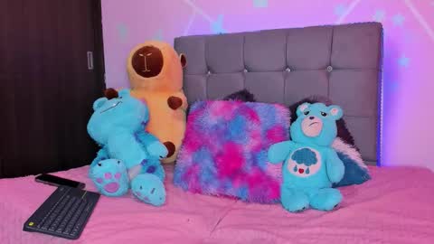Snapshot of playboy_bunnyy chatting on September 21, 6:08 pm playboy_bunnyy online show from September 21, 6:08 pm