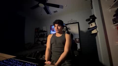 X X X online show from December 15, 6:32 am