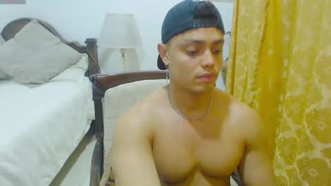 Snapshot of playboy_sex6 chatting on March 10, 11:16 pm PETER online show from March 10, 11:16 pm