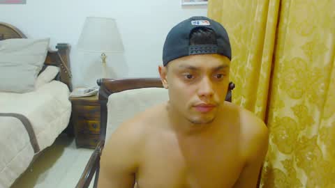 Snapshot of playboy_sex6 chatting on February 7, 4:16 am PETER online show from February 7, 4:16 am