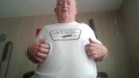 chaz online show from April 23, 11:40 pm