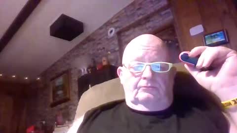 chaz online show from April 12, 3:09 am