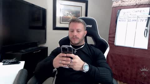 Player online show from December 5, 5:07 pm