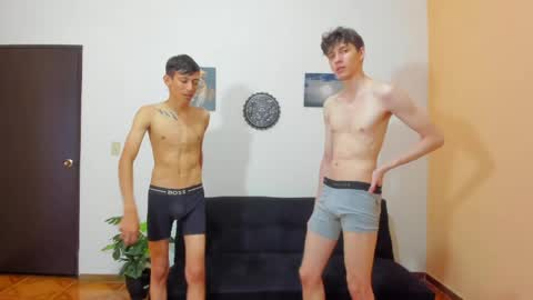 Dilan and Alan online show from April 30, 8:49 pm