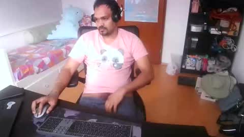 Sam online show from March 25, 2:10 pm