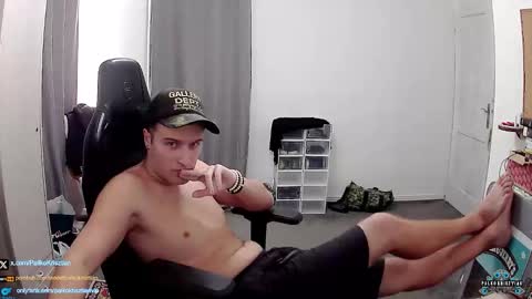 plkrisztian online show from November 23, 7:14 pm