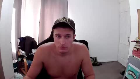 Snapshot of plkrisztian chatting on September 22, 2:38 pm plkrisztian online show from September 22, 2:38 pm