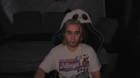 pohyi_ online show from March 13, 3:47 am