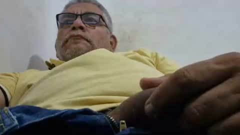 poli online show from April 26, 1:52 pm