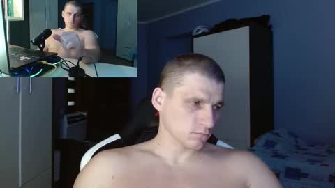 Snapshot of poliglotjoe chatting on October 17, 8:07 am Poliglot online show from October 17, 8:07 am