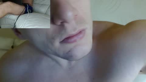 Snapshot of poliglotjoe chatting on February 4, 9:20 pm Poliglot online show from February 4, 9:20 pm