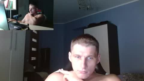 Snapshot of poliglotjoe chatting on September 17, 3:18 am Poliglot online show from September 17, 3:18 am