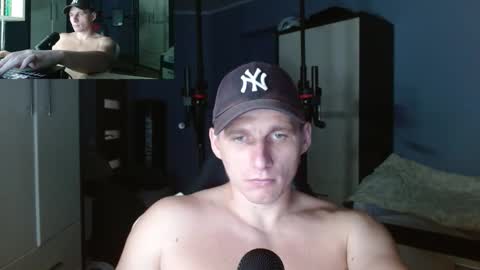 Snapshot of poliglotjoe chatting on October 16, 2:41 am Poliglot online show from October 16, 2:41 am