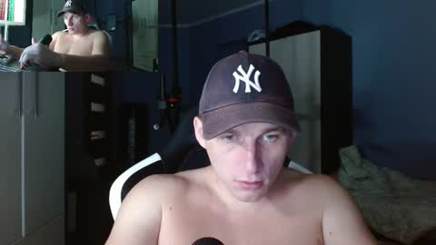 Snapshot of poliglotjoe chatting on October 15, 2:30 am Poliglot online show from October 15, 2:30 am