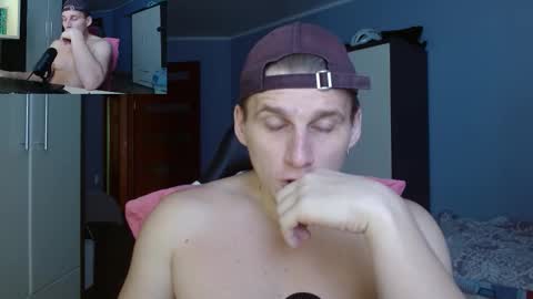 Snapshot of poliglotjoe chatting on October 31, 7:56 am Poliglot online show from October 31, 7:56 am