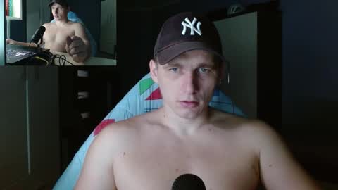 Snapshot of poliglotjoe chatting on October 25, 2:46 am Poliglot online show from October 25, 2:46 am