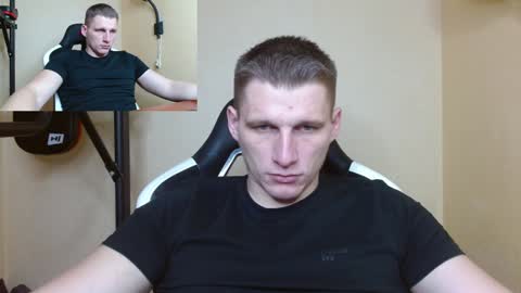 Snapshot of poliglotjoe chatting on January 13, 8:26 am Poliglot online show from January 13, 8:26 am