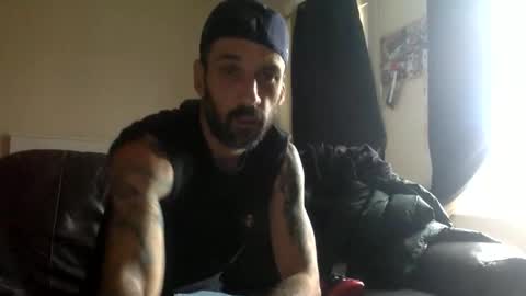 Snapshot of polla101 chatting on October 18, 10:20 am aquiles online show from October 18, 10:20 am