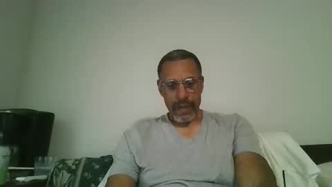 poolguy2496 online show from November 25, 6:21 pm