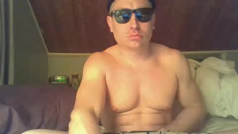 poppawheelie1234 online show from February 4, 4:07 am