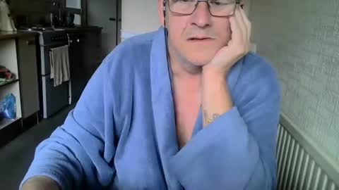 poshman65 online show from October 25, 9:00 am