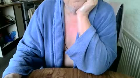 Snapshot of poshman65 chatting on February 26, 10:26 am poshman65 online show from February 26, 10:26 am