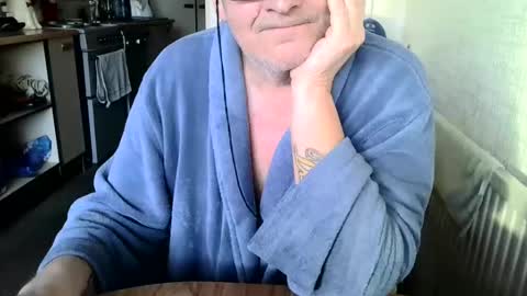 Snapshot of poshman65 chatting on January 23, 9:08 am poshman65 online show from January 23, 9:08 am