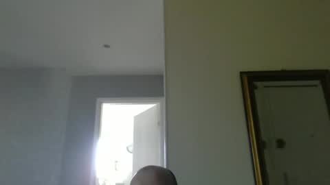 Snapshot of pourquoi_toi chatting on September 18, 9:11 am pourquoi_toi online show from September 18, 9:11 am