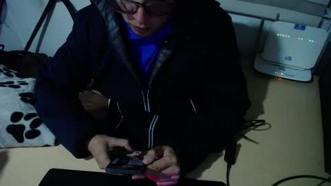 Snapshot of powerfulzeus2 chatting on October 2, 2:48 am powerfulzeus2 online show from October 2, 2:48 am
